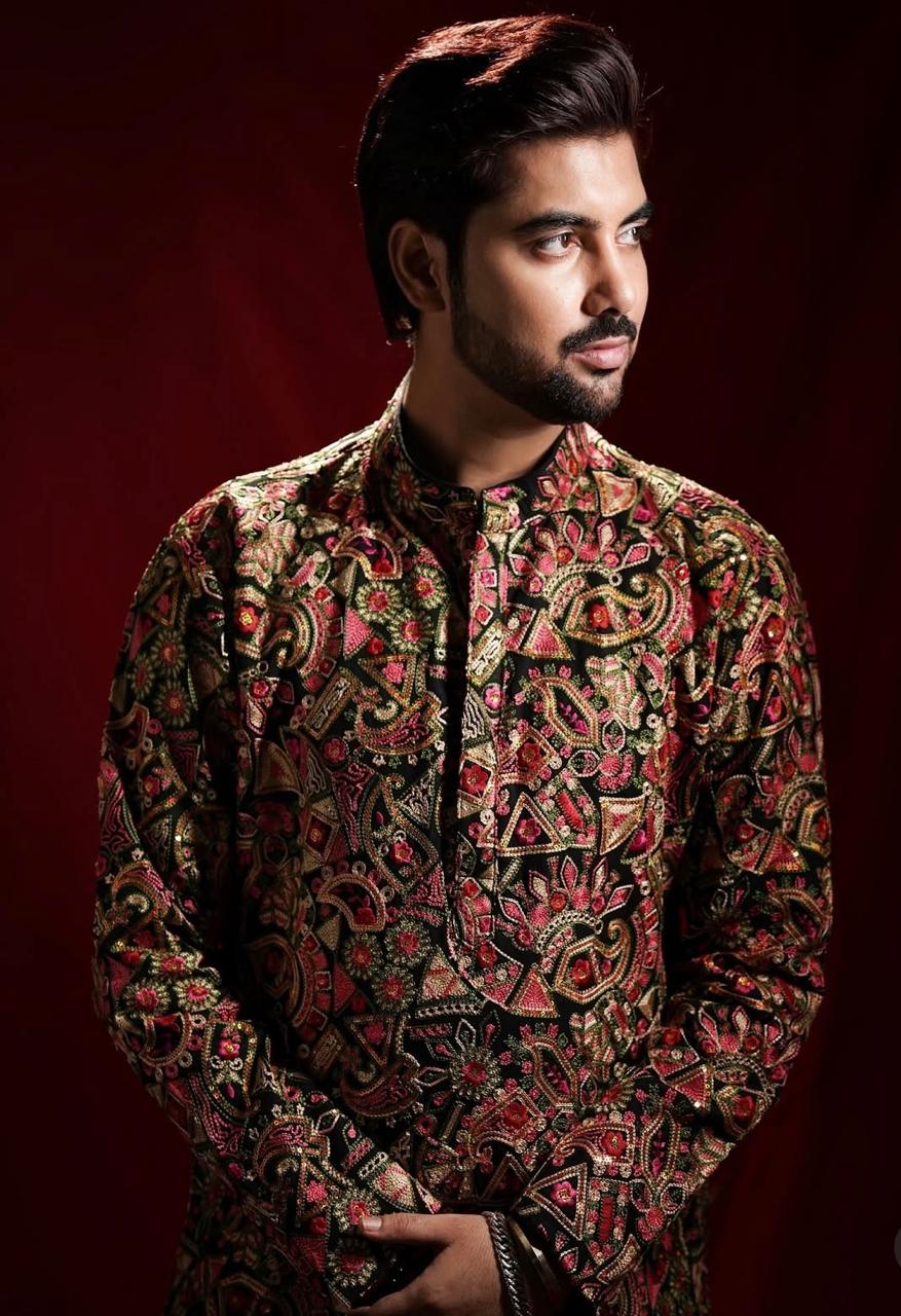 Mohit Kapoor In our kurta
