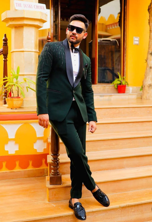 Bespoke Luxury: Handcrafted Wedding & Party Tuxedos