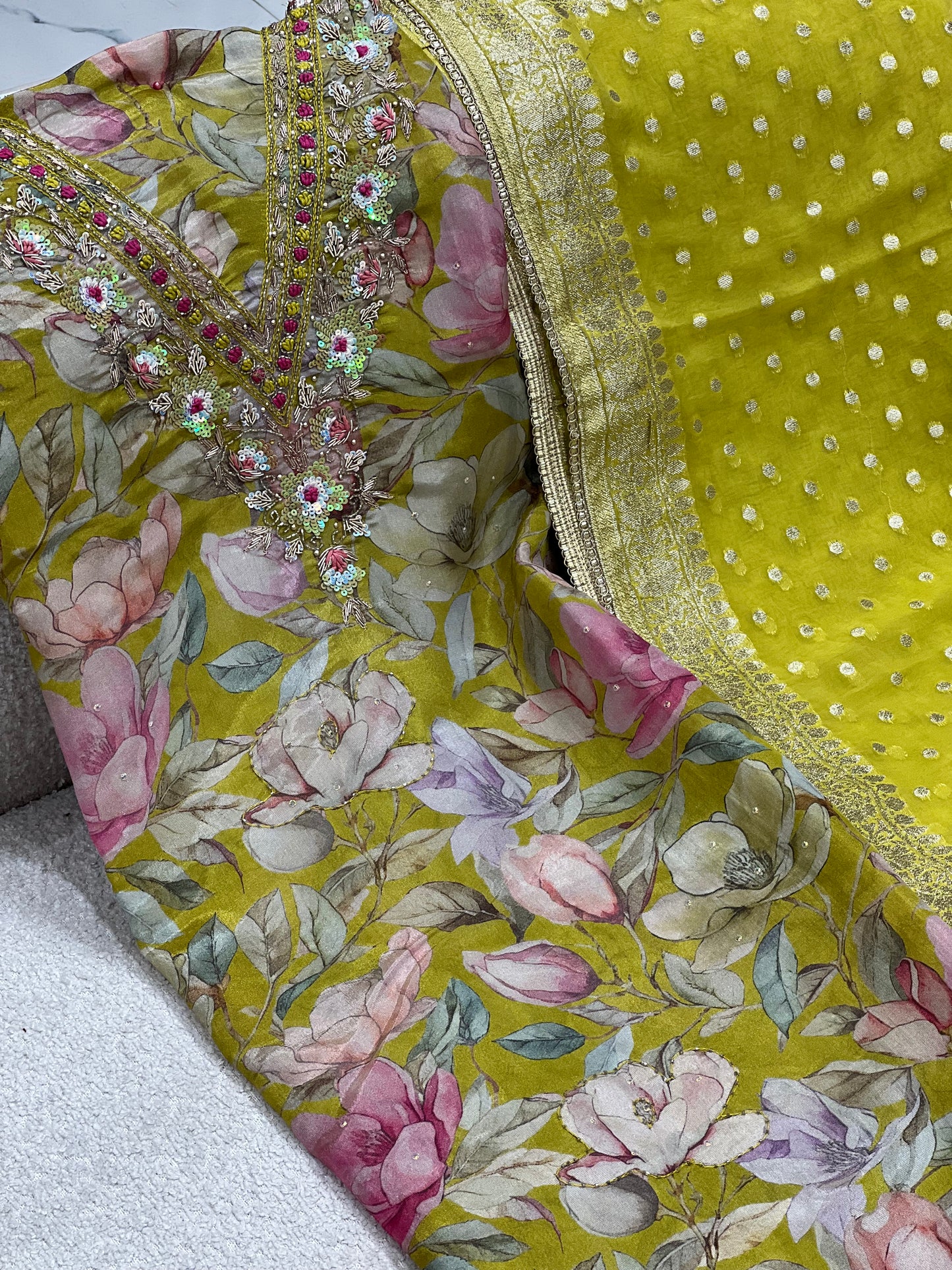 Garden printed and neck embroidery suit set