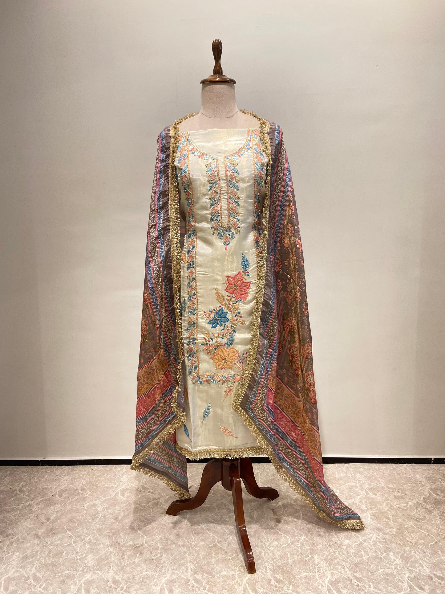 Silk embroidery kurta set with dupatta