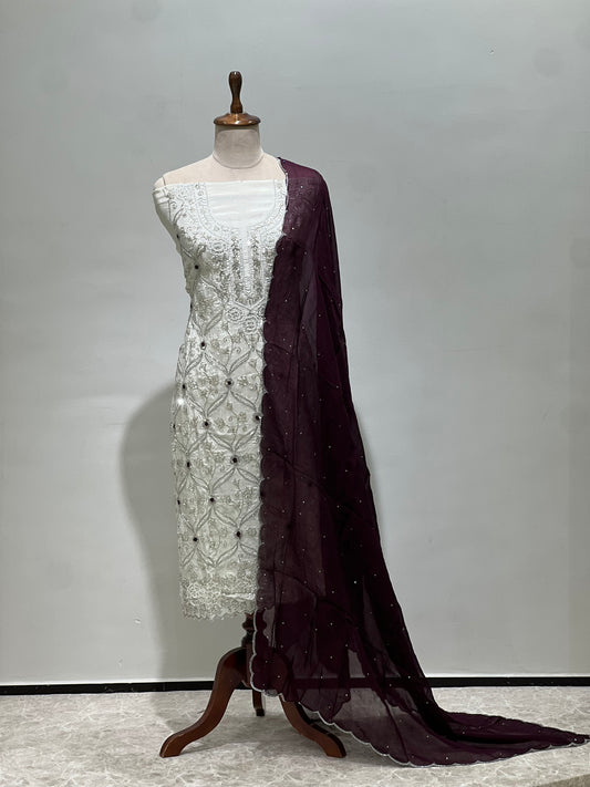 White embroidery suit set