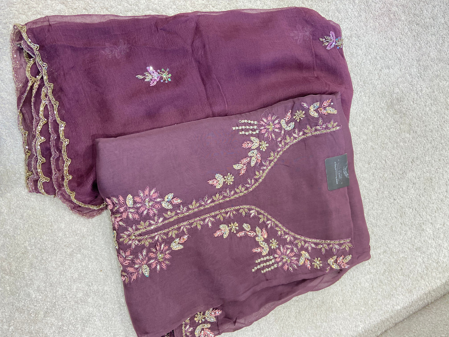 Hand embroiderd suit material