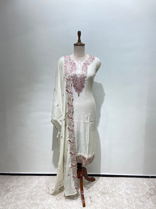 White embroidery suit set