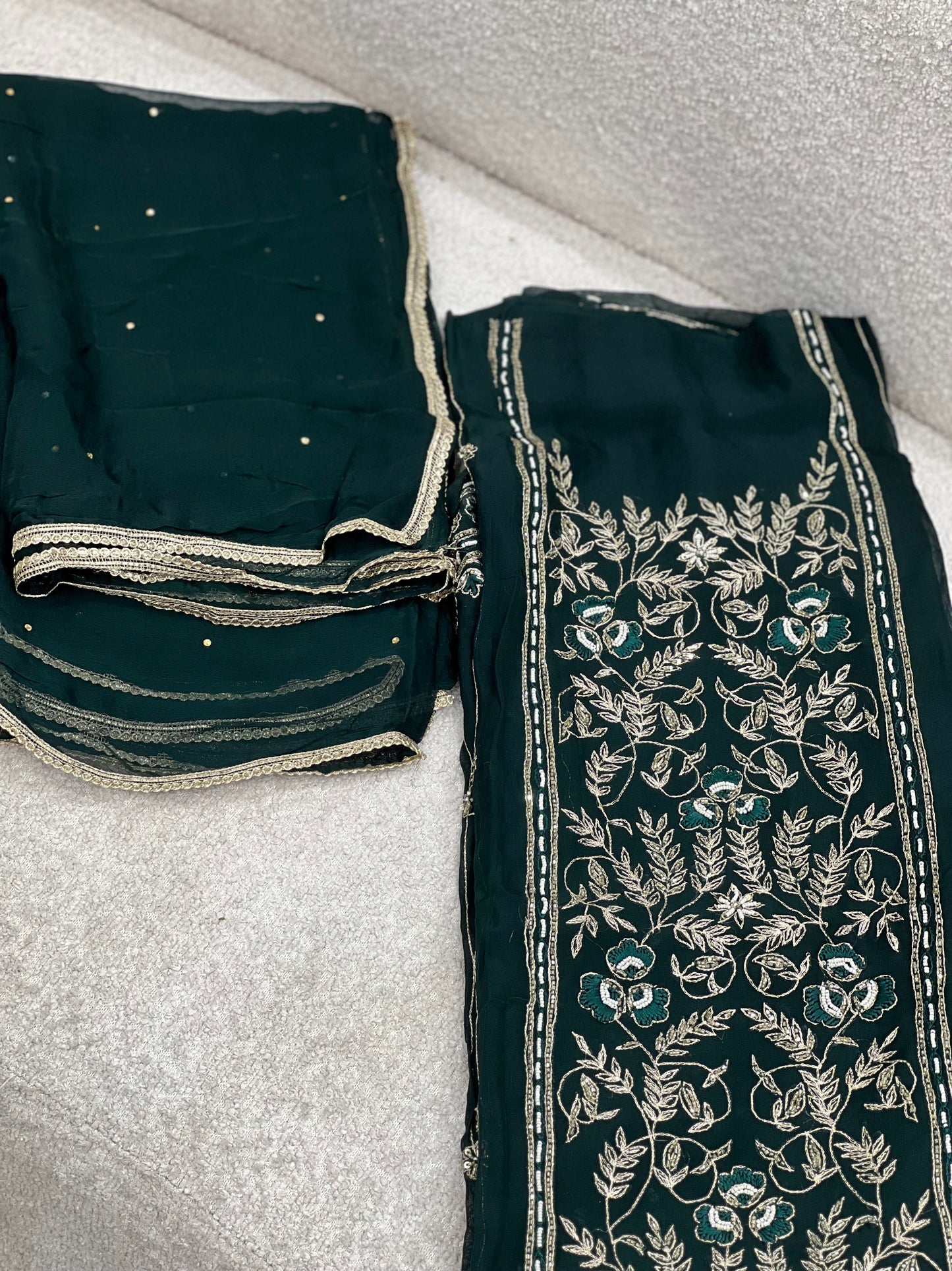 Green embroidery suit set