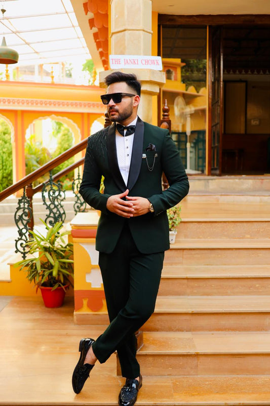 Bespoke Luxury: Handcrafted Wedding & Party Tuxedos